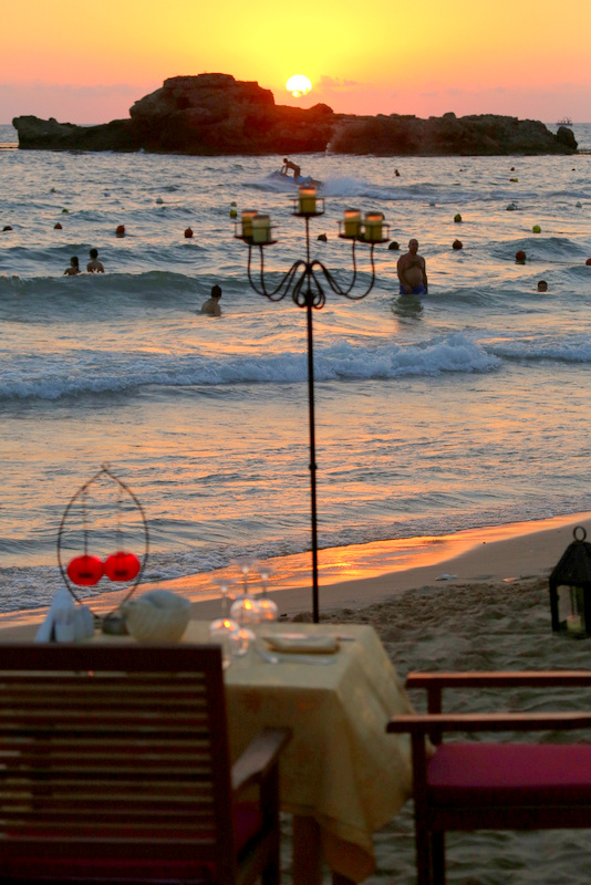 Romantic Dinner at Edde Sands